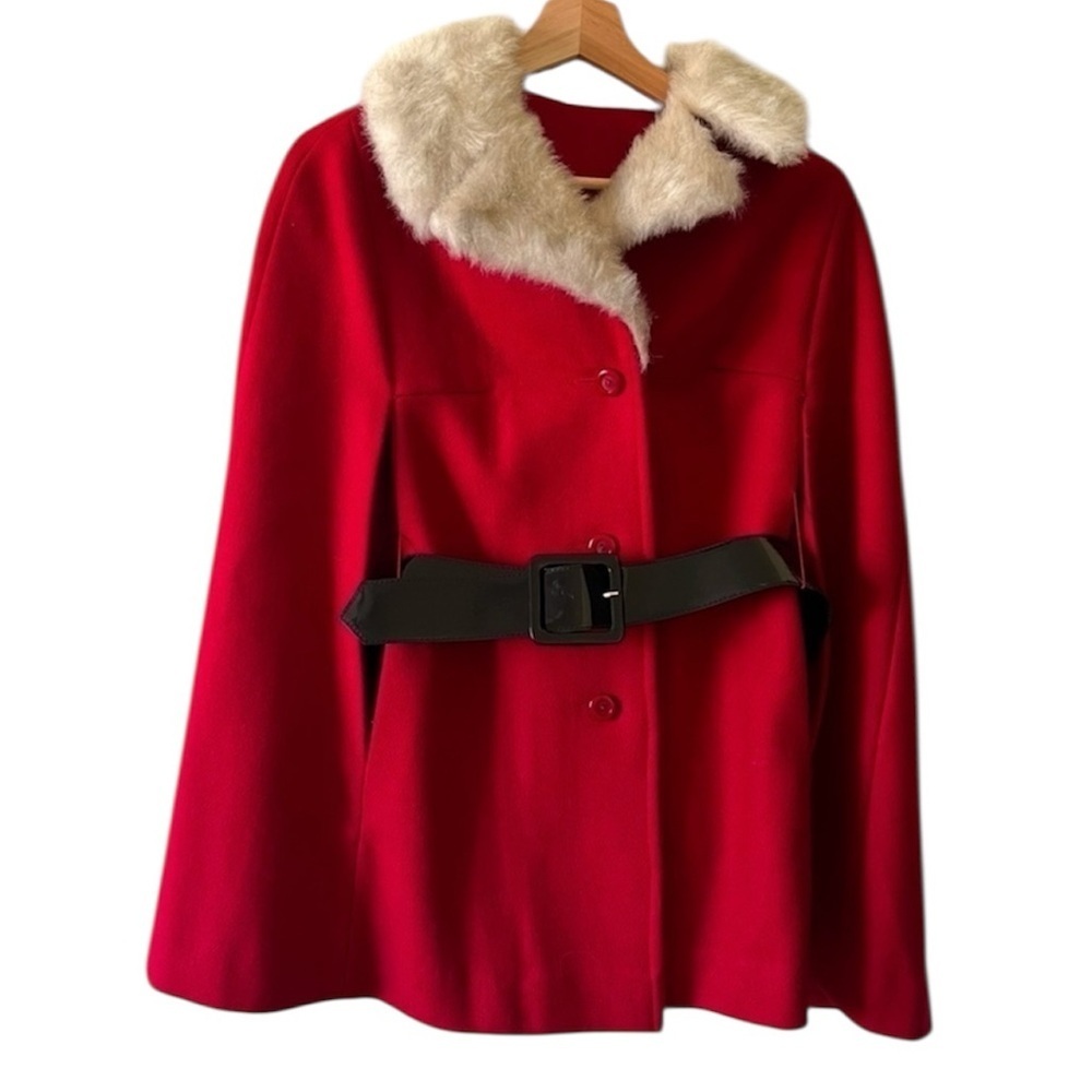 Red 60’s belted cape lined coat w/notched faux fur collar with union tag